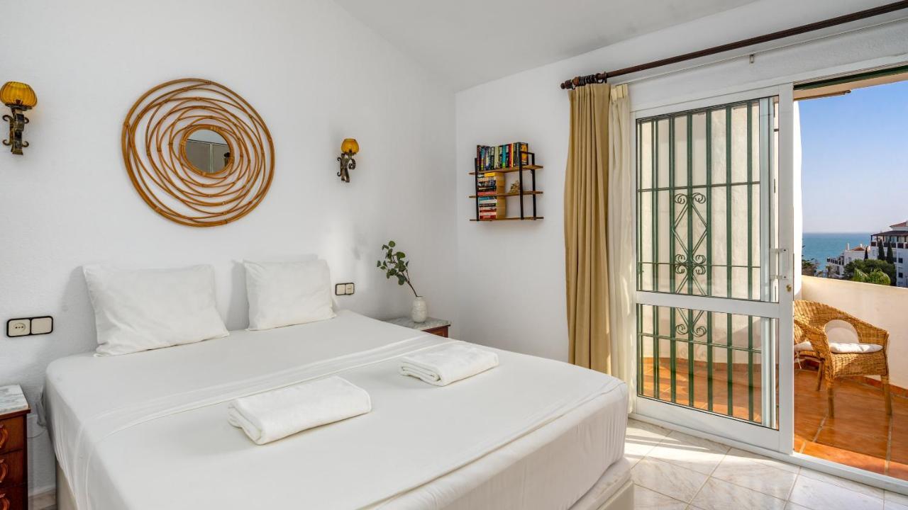 Stunning Calahonda Duplex With Terrace And Pool By Costarentals - Ref 190 Apartamento *